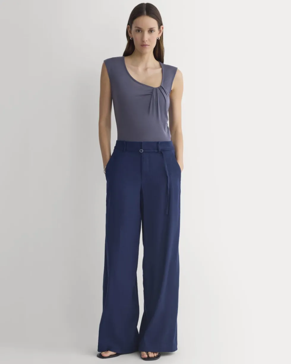 Asymmetrical Top in Butterluxe