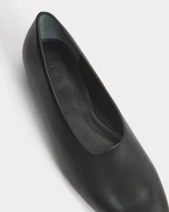 Gallery Square-Toe Flat