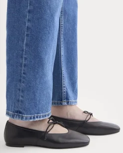 Leather Keyhole Flat