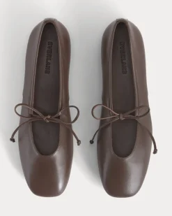 Leather Keyhole Flat