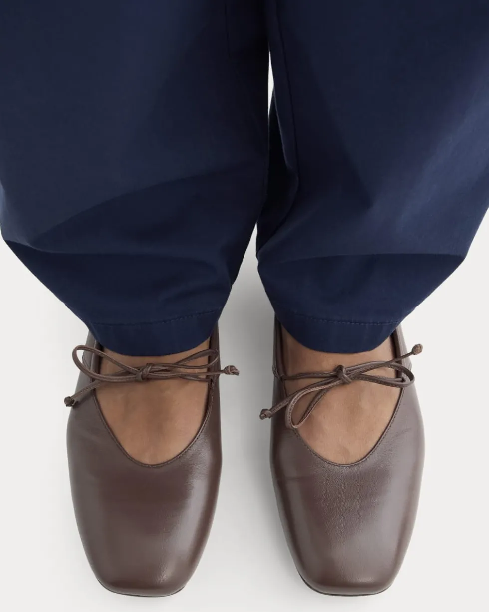 Leather Keyhole Flat