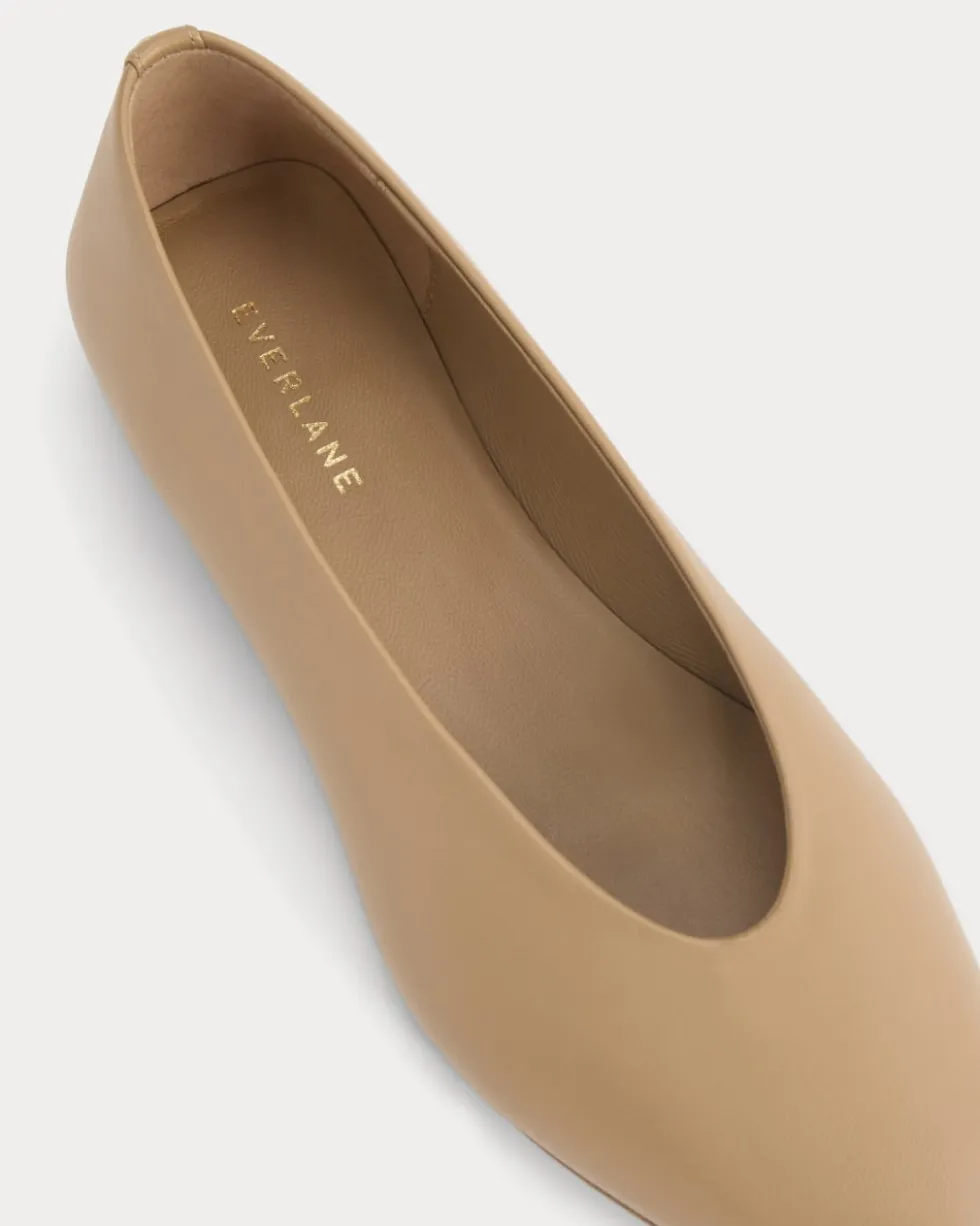 Made in Italy Almond-Toe Flat