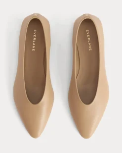 Made in Italy Almond-Toe Flat