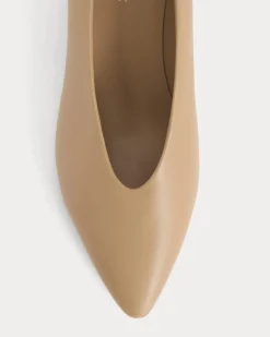 Made in Italy Almond-Toe Flat