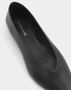 Made in Italy Almond-Toe Flat