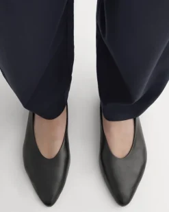 Made in Italy Almond-Toe Flat