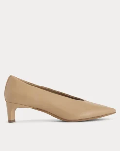 Made in Italy Almond-Toe Pump