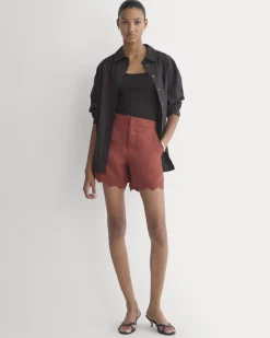 Scalloped Edge Short in Linen