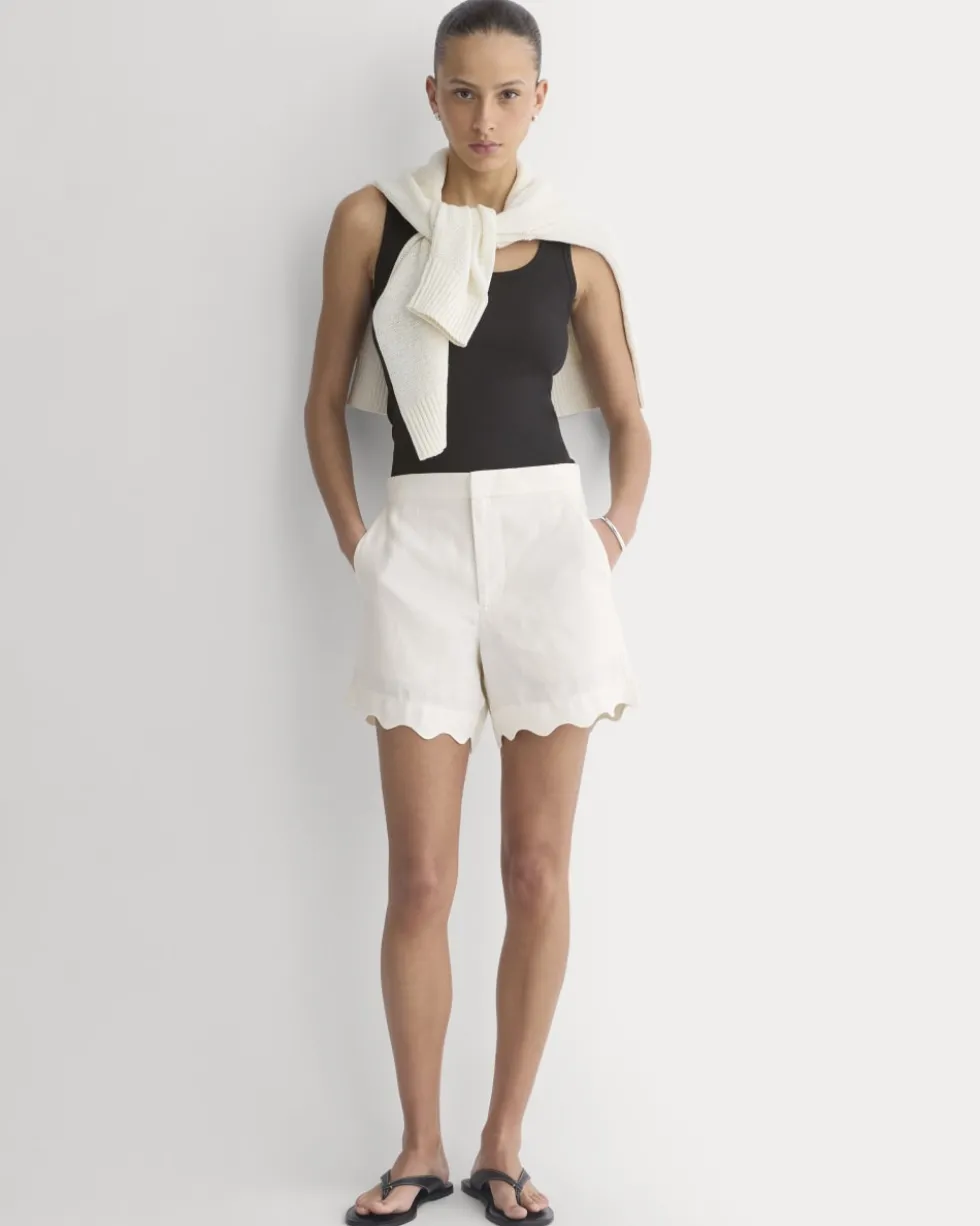 Scalloped Edge Short in Linen
