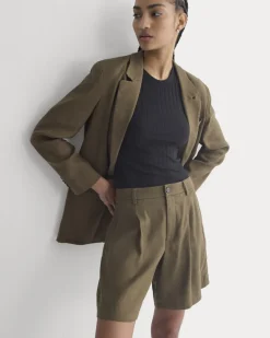 Tailored A-Line Short