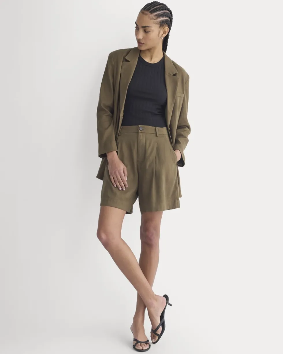 Tailored A-Line Short