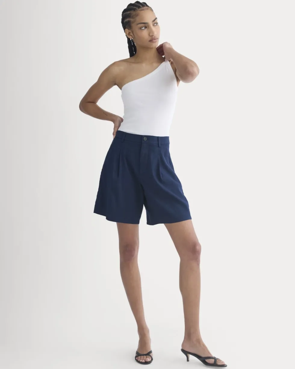 Tailored A-Line Short