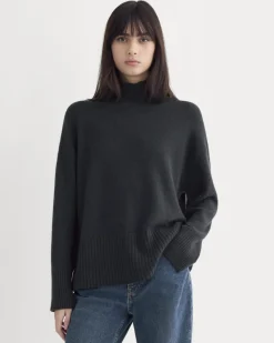 The Boxy Turtleneck in Cashmere
