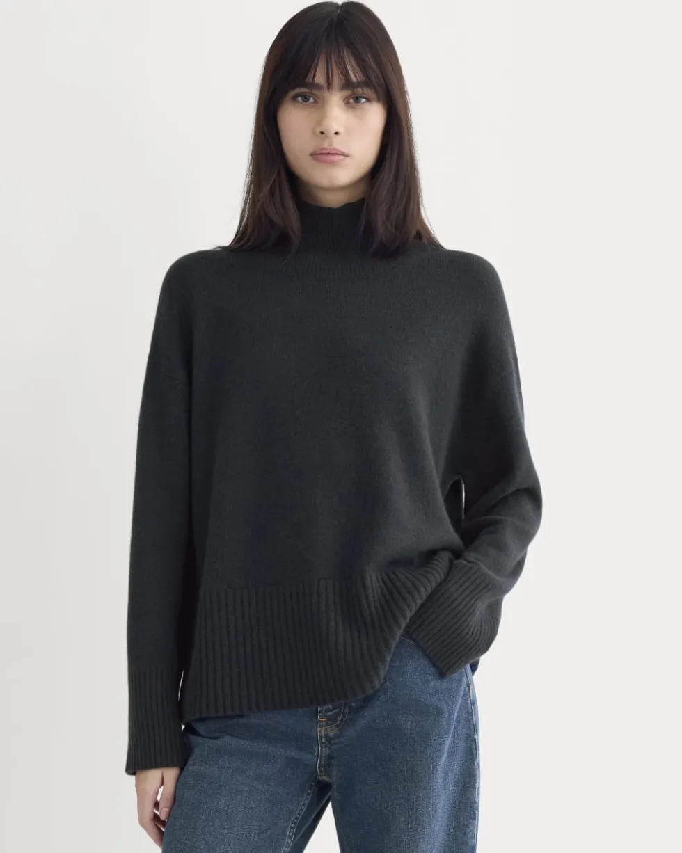 The Boxy Turtleneck in Cashmere
