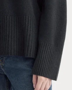 The Boxy Turtleneck in Cashmere
