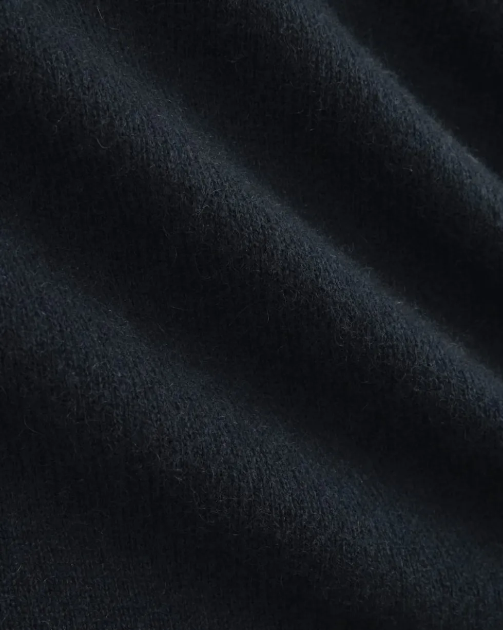 The Boxy Turtleneck in Cashmere
