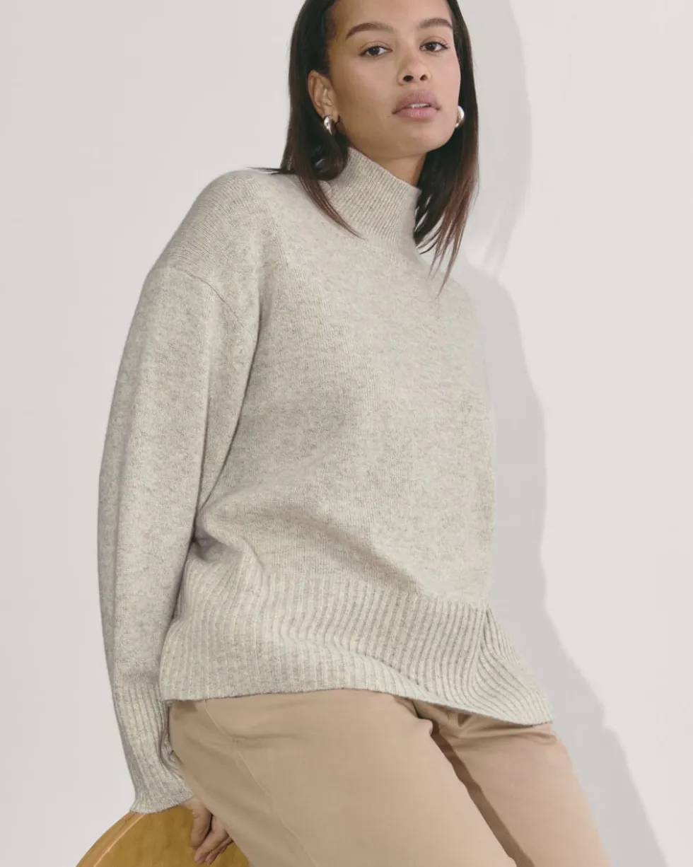 The Boxy Turtleneck in Cashmere