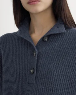 The Cocoon Henley in Wool Cashmere