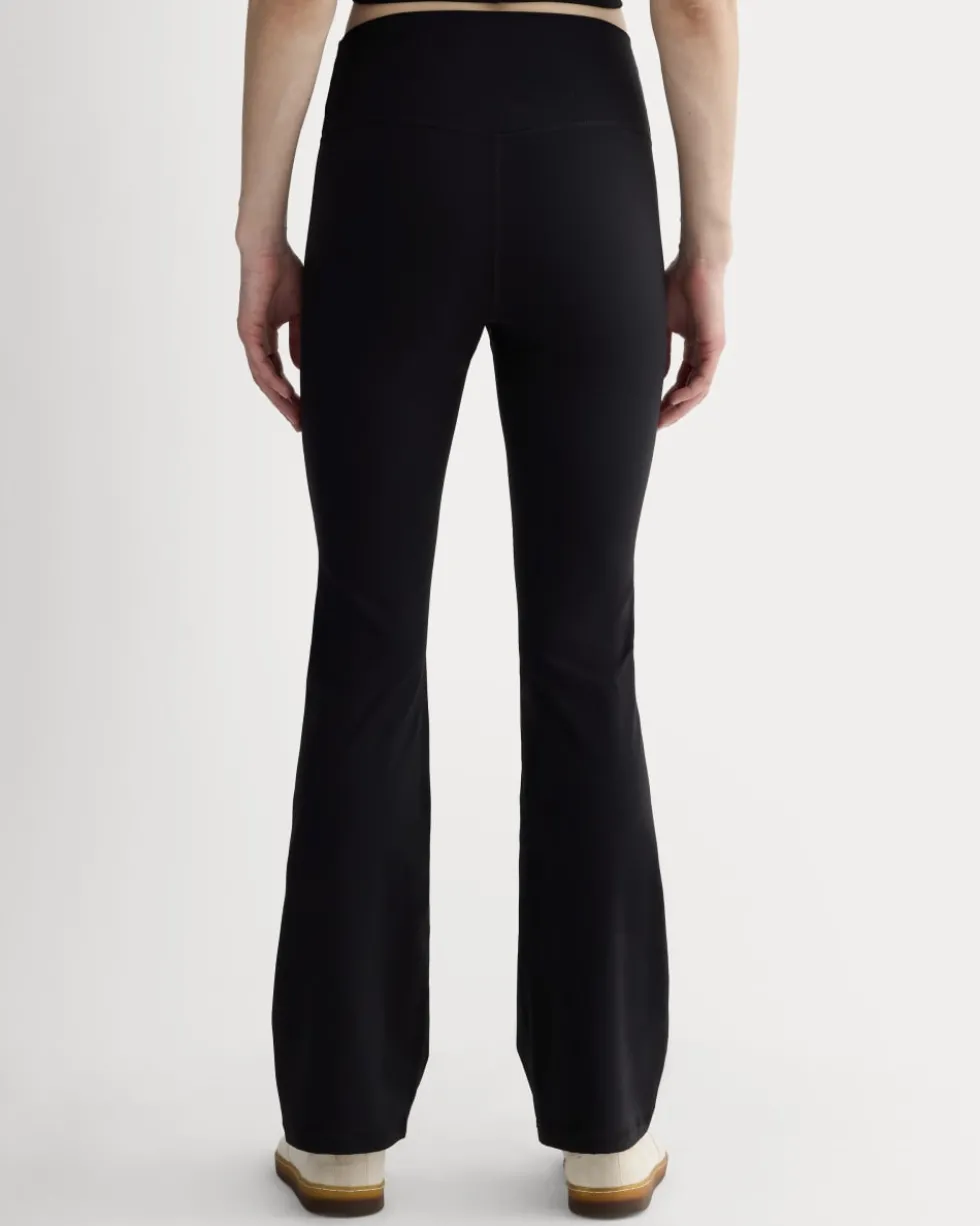 The Perform Flare Legging