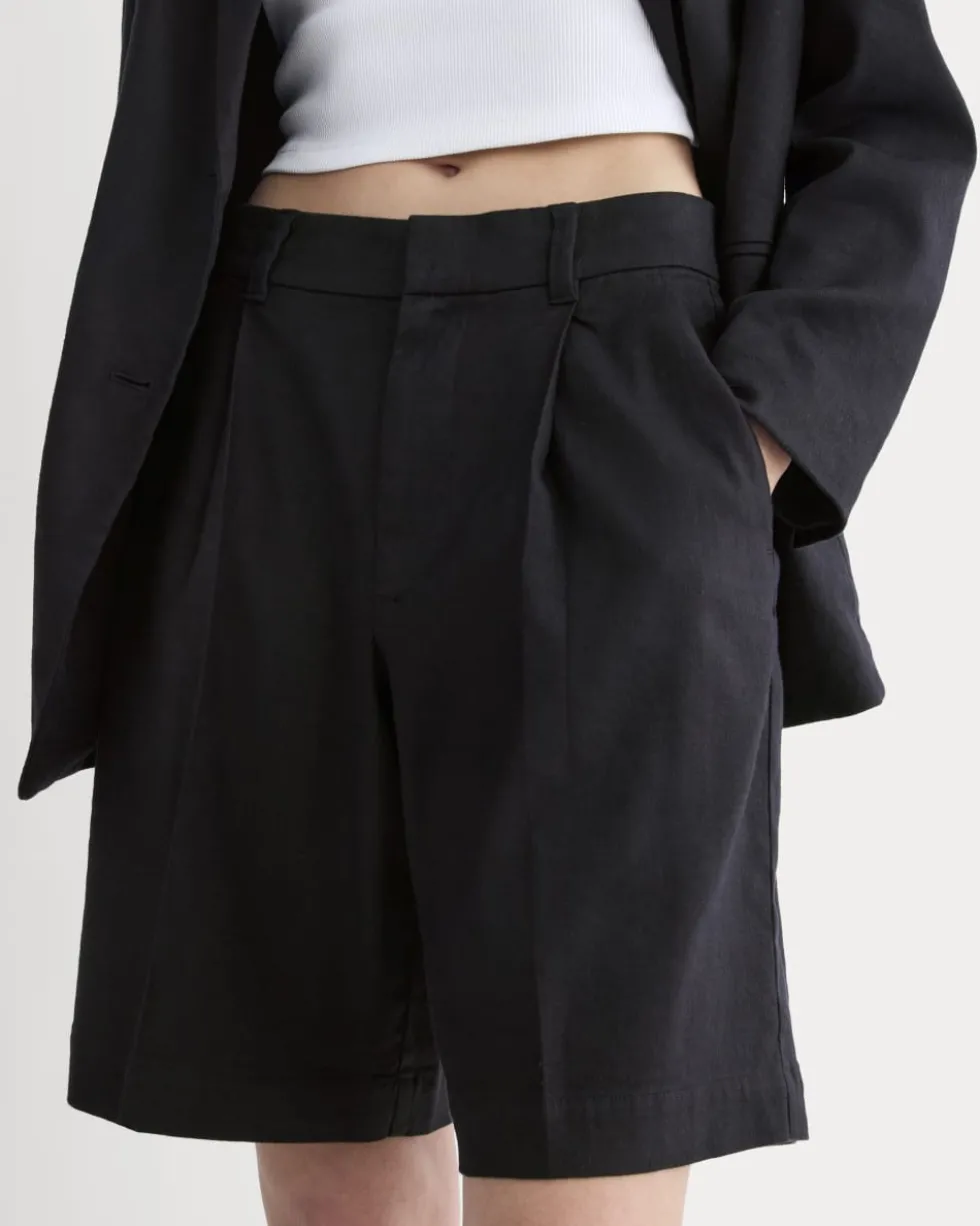 The Pleated Short in Stretch Linen