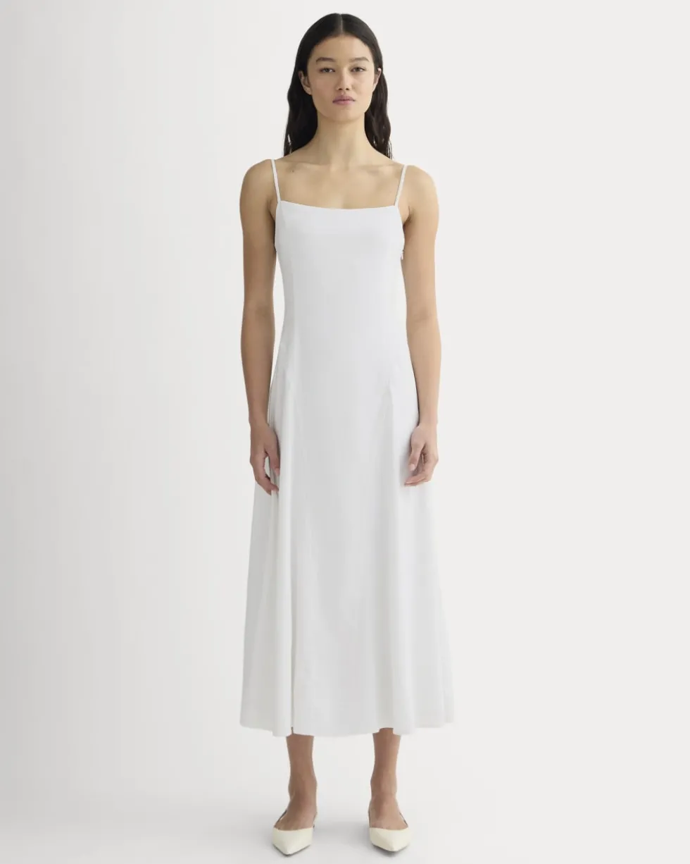 The Seamed Dress in Stretch Linen
