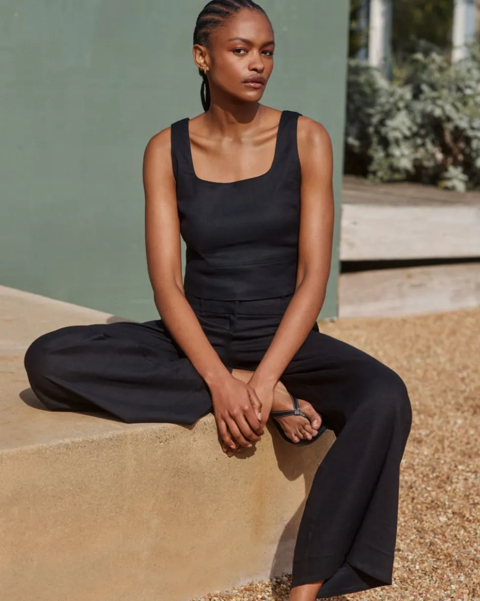 The Square Tank in Stretch Linen