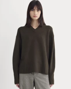 V-Neck Sweater in Extrafine Luxe Merino