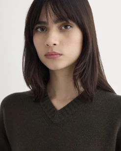 V-Neck Sweater in Extrafine Luxe Merino