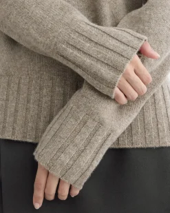 V-Neck Sweater in Extrafine Luxe Merino